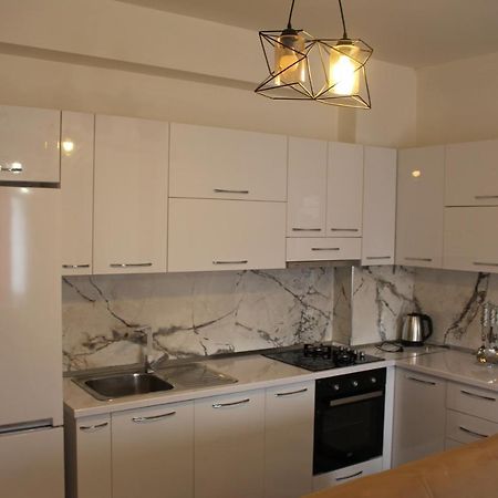 City Center Luxurious Apartment Shkodër Eksteriør bilde